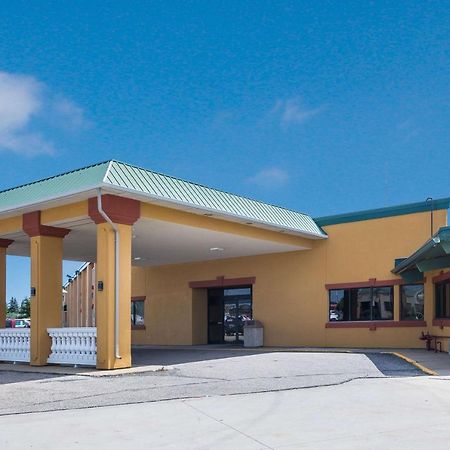 Badlands Inn & Suites Dickinson Εξωτερικό φωτογραφία