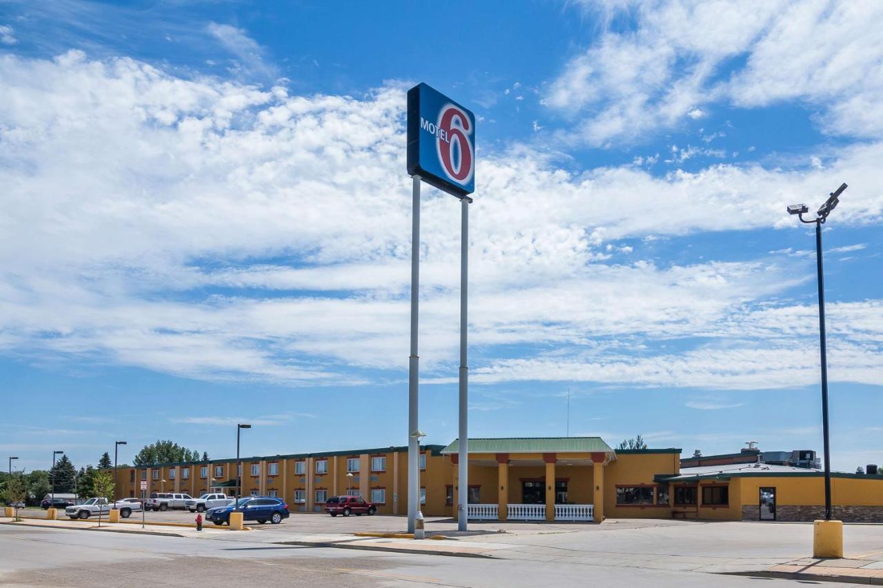 Badlands Inn & Suites Dickinson Εξωτερικό φωτογραφία
