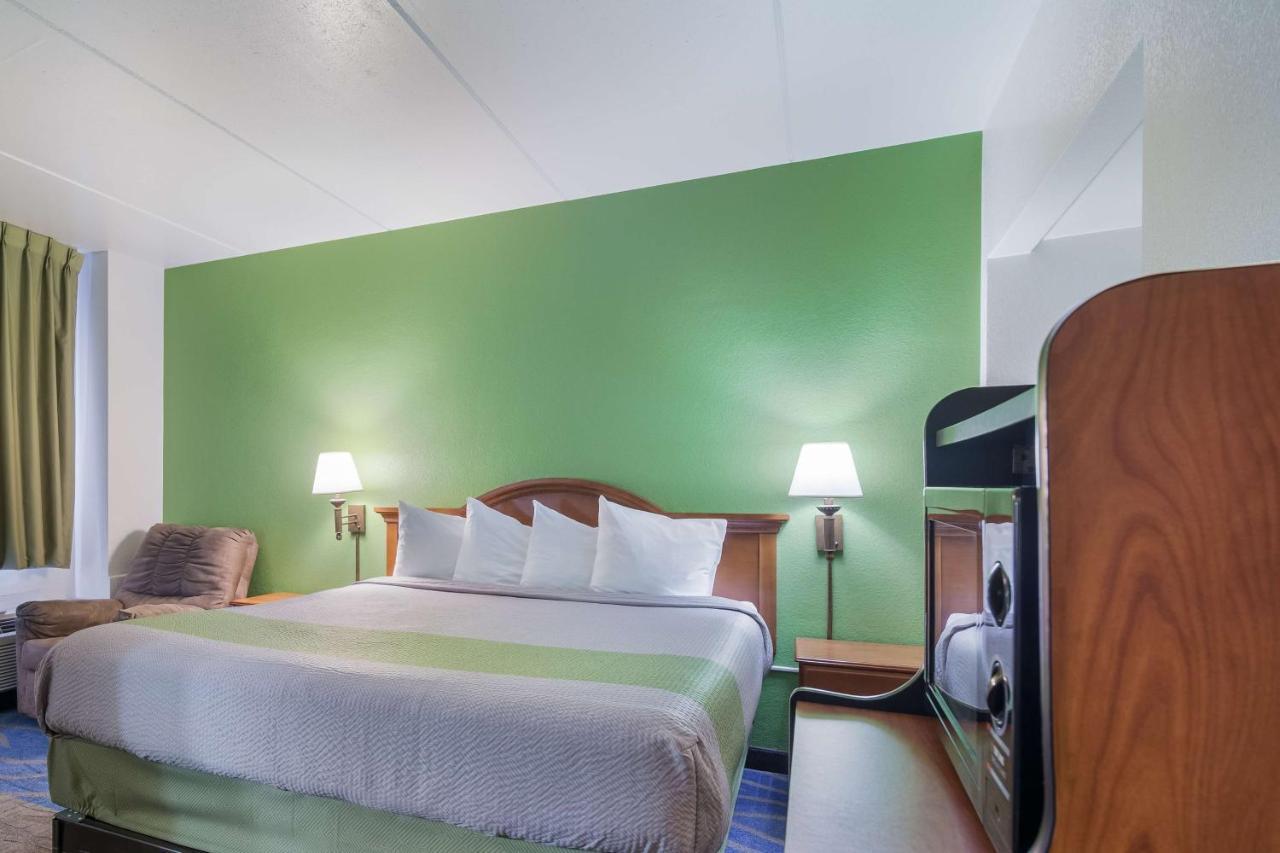 Badlands Inn & Suites Dickinson Εξωτερικό φωτογραφία